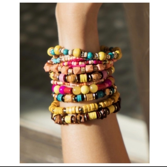 🥳🥳 Lined Stacked Bracelet - Picture 2 of 7